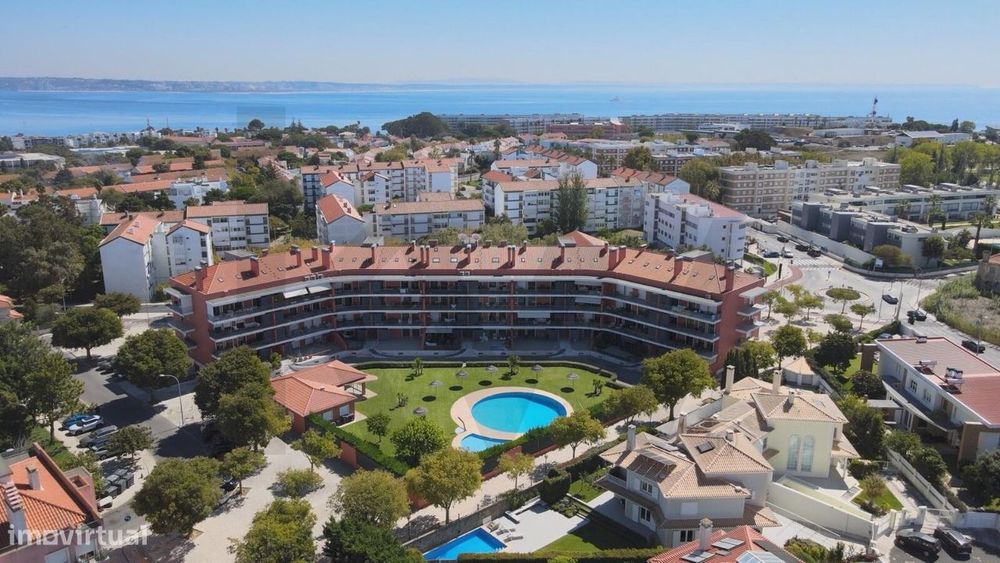 Apartamento T3 com Terraço Privativo de 68 m2 no Prestigiado Condomíni