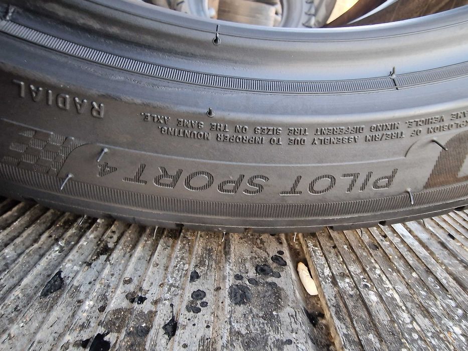 225/45/18 Michelin pilot 4S,  super para 6,5mm z 18r.