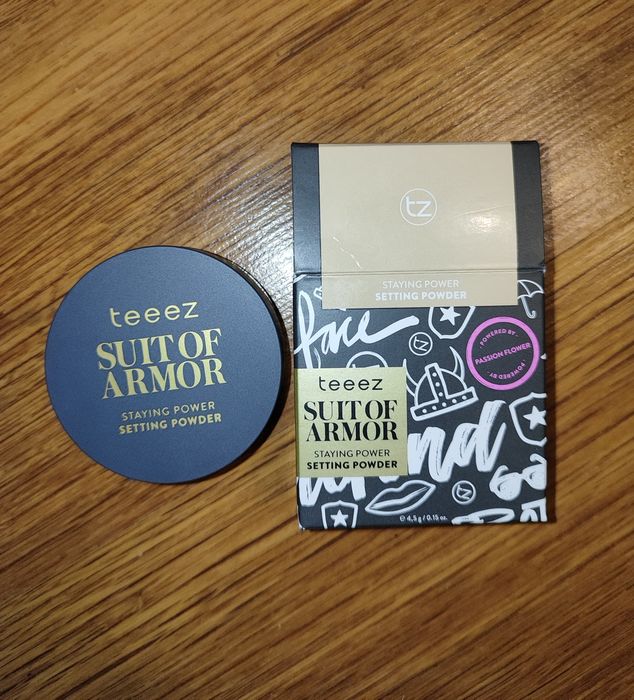 Puder setting powder Teeez Suit of Armor