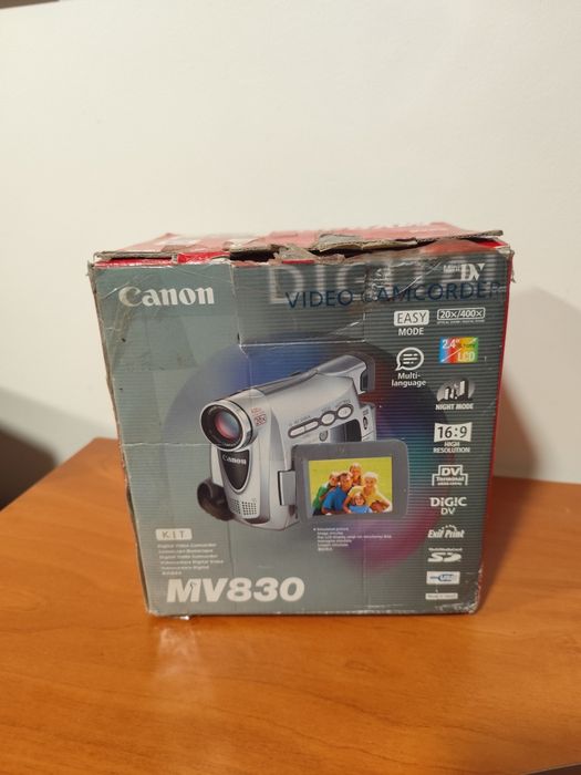Câmara filmar Canon MV830