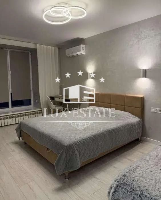 Продажа 1-комнатной квартиры в новострое  ЖК "Гранд"