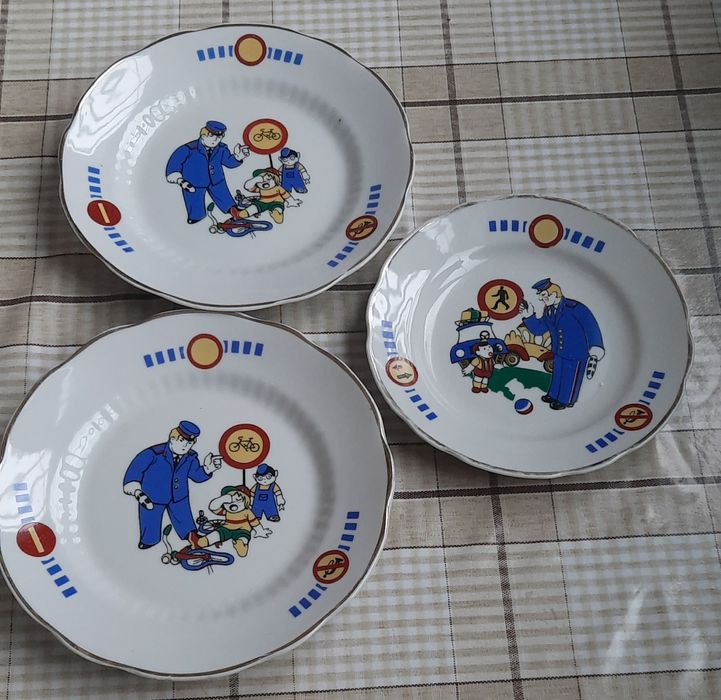 Тарелки дядя степа полицейский  коростен