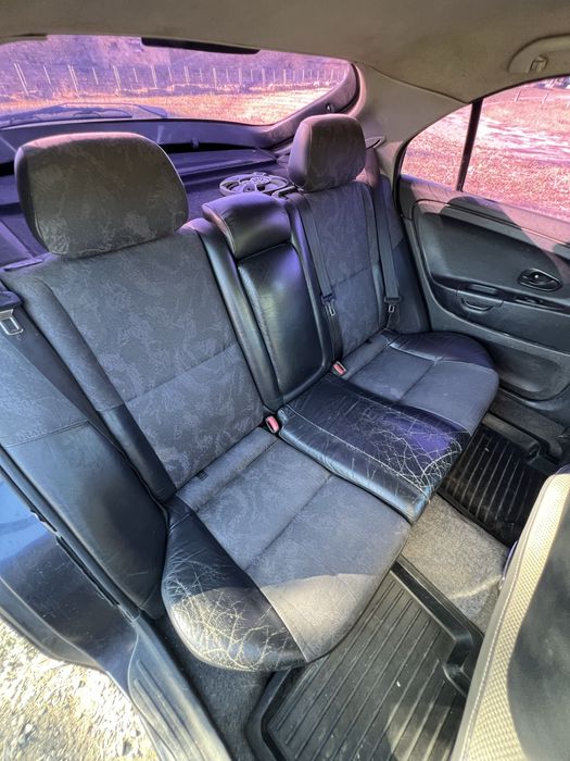 Продам свою машину mitsubishi carisma