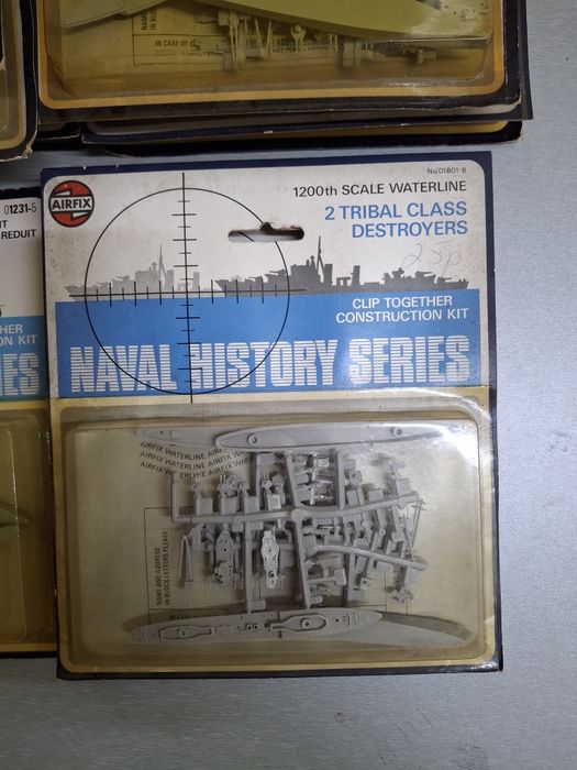 Kits vintage novos navios guerra airfizx modelismo