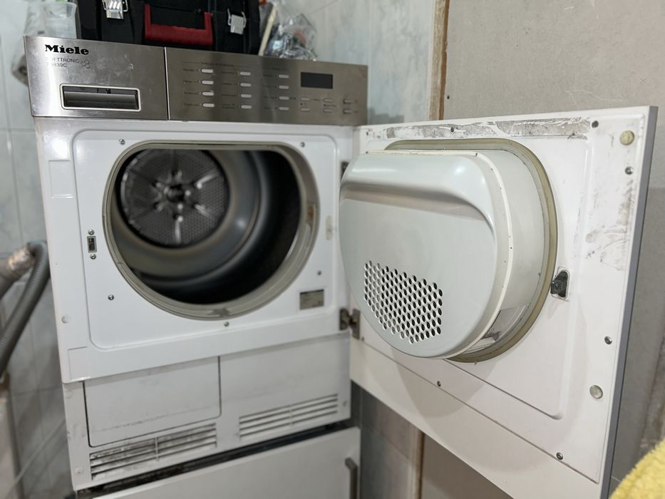 Máquina de Secar Roupa Miele Softronic T 4839 C