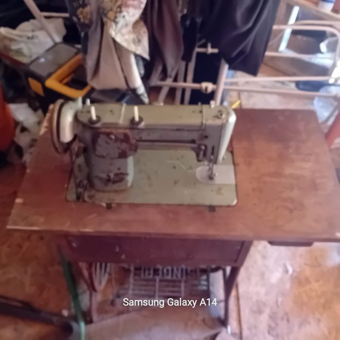 Maquina de costura Singer