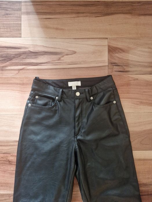 Spodnie woskowane skórzane H&M 36 wysoki stan flare