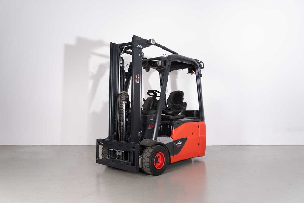 Empilhador Elétrico Linde E18-02 1.800 kg | Usado