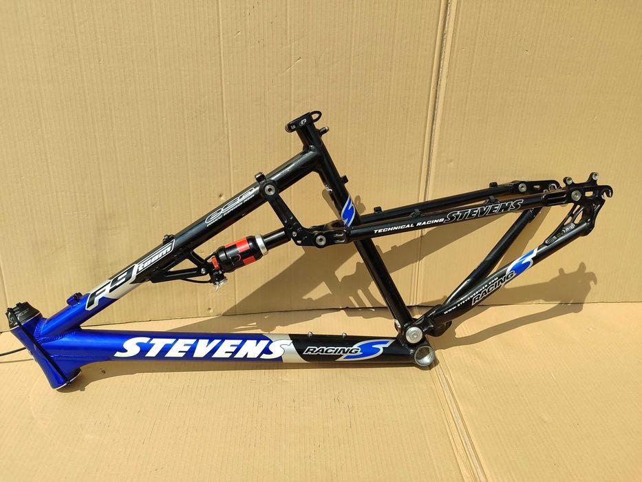 Rama MTB Full Stevens F9 Team Roz.19"