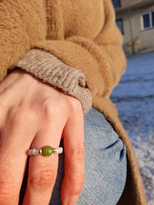 Pierścionek z kamieni naturalnych