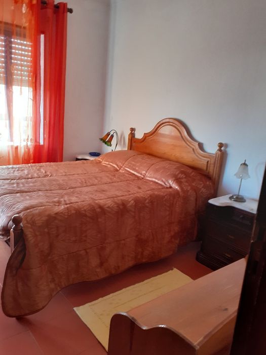 Dois quartos para arrendar