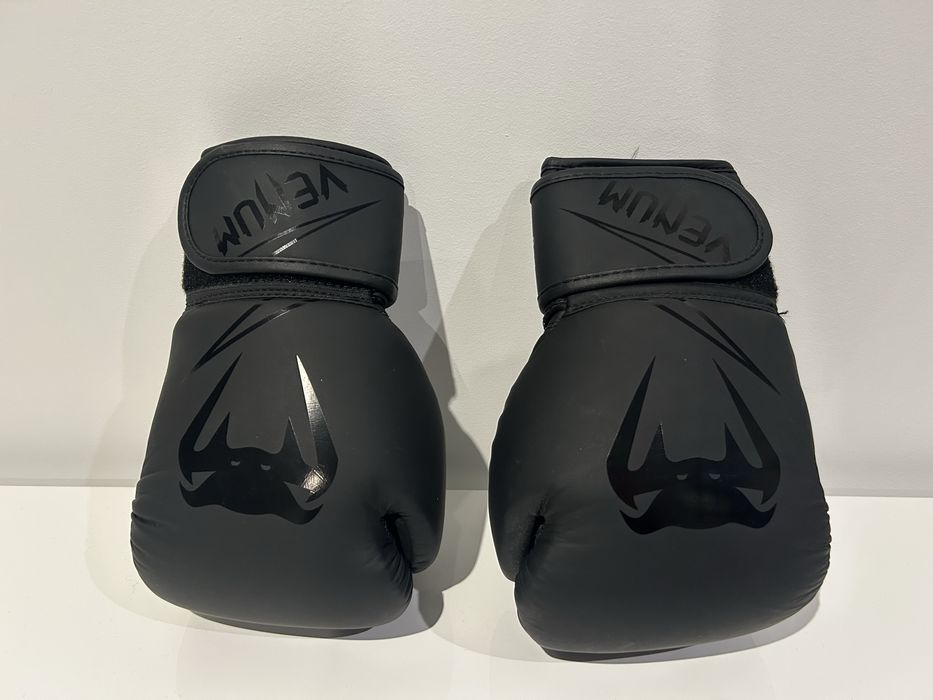 Luvas Boxe VENUM ( Criança )