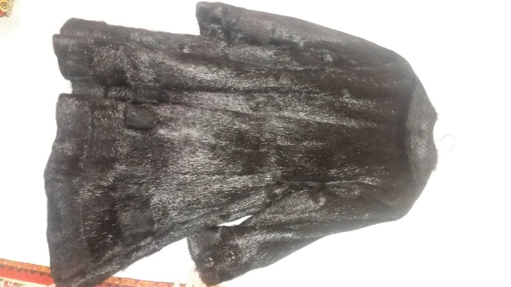 Прода шубу з нутрії