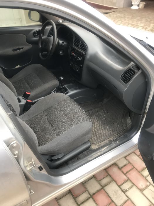 Део ланос 1,4 бензин