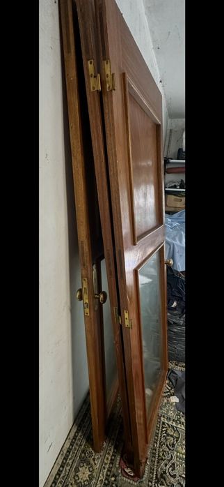 3 Portas interiores em madeira antiga com vidro fosco (135€)