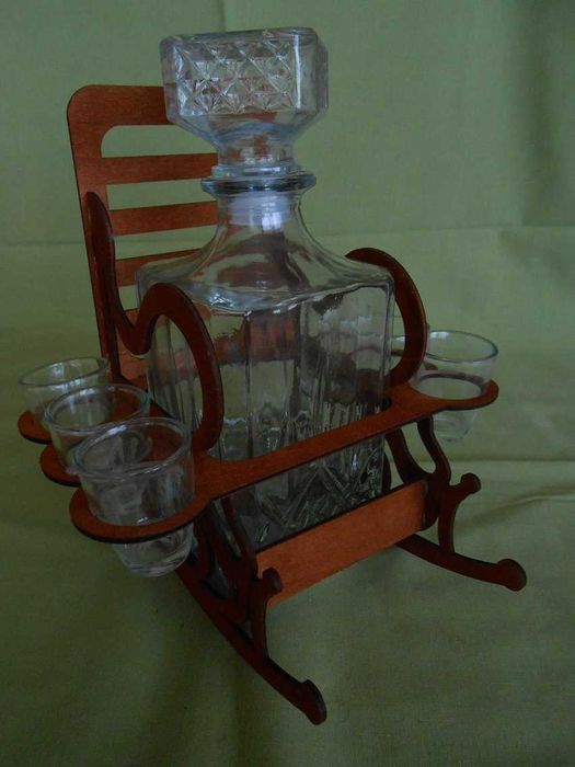 Upominek - Zestaw fotel bujany + karafka + kieliszki