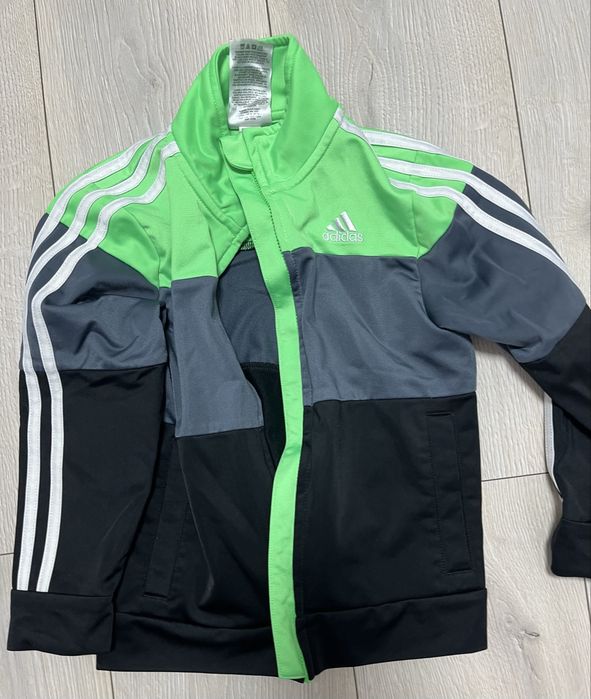 Спортивная кофта