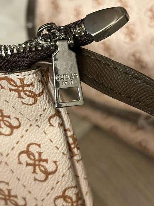 Zestaw dwóch torebek guess