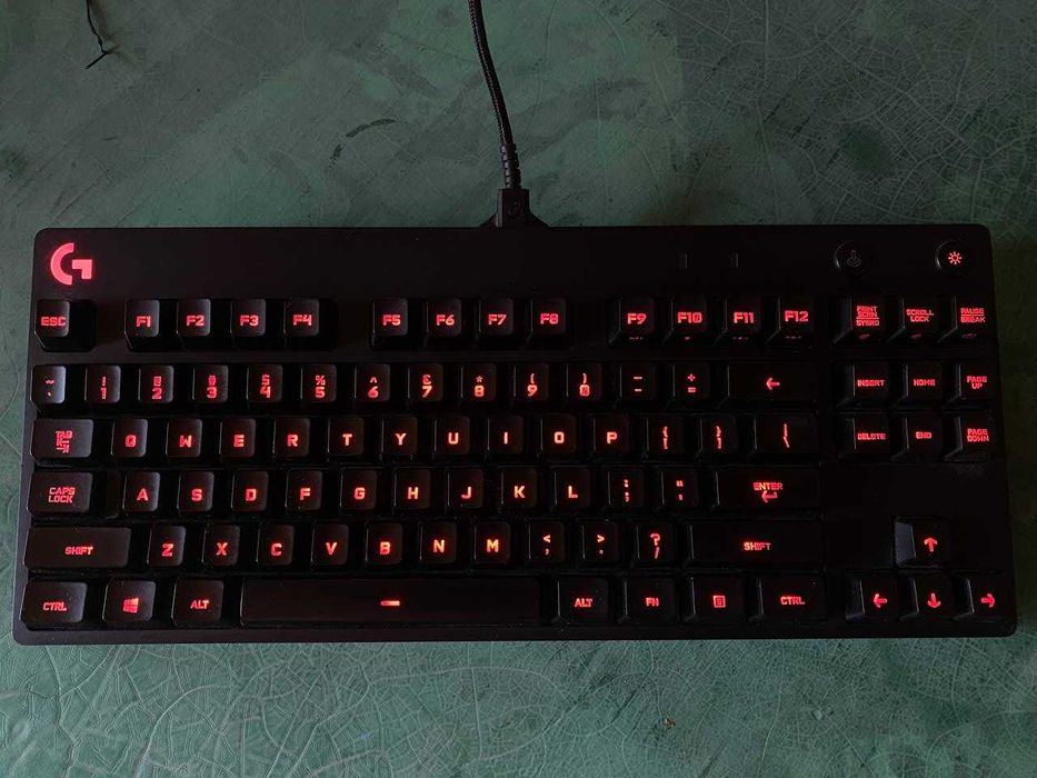 Клавиатура Logitech G PRO Mechanical Gaming