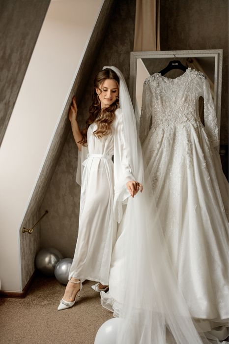 Халат білий розмір хс-с маленька м халати чорні 3 шт