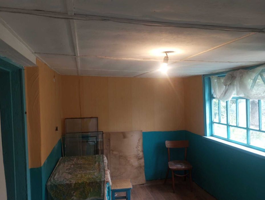 Продам затишний Будинок в центрі села ціна договірна