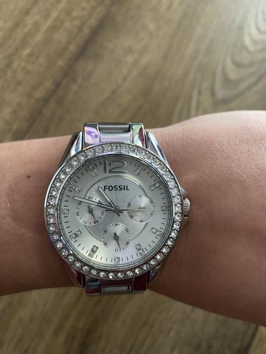 Fossil damski zegarek stan bdb na bransolecie srebrnej cekiny