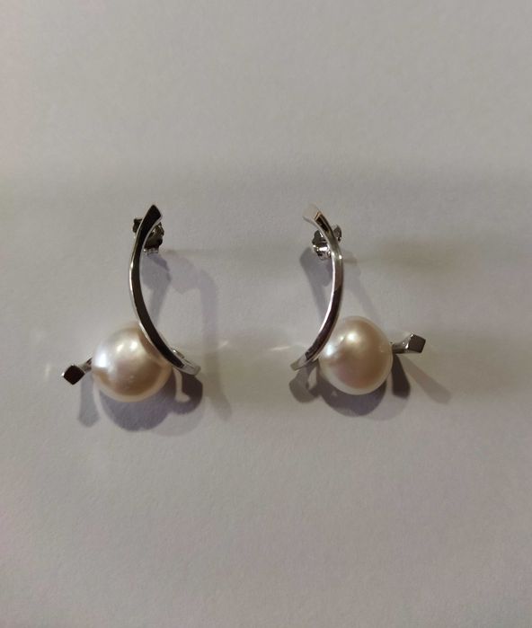 Par de brincos ouro branco, 19.2k