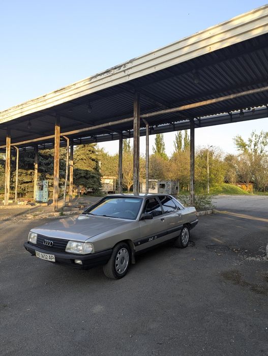 Ауди 100 с3 2,3.