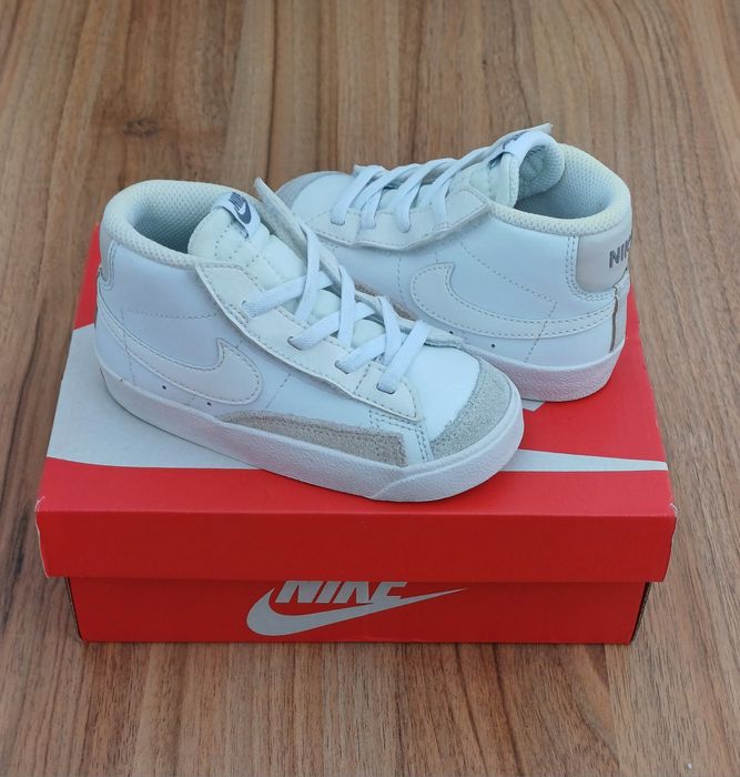 Nike Blazer Mid дитячі демі хайтопи високі кросівки білі кеди НОВІ 24-25р