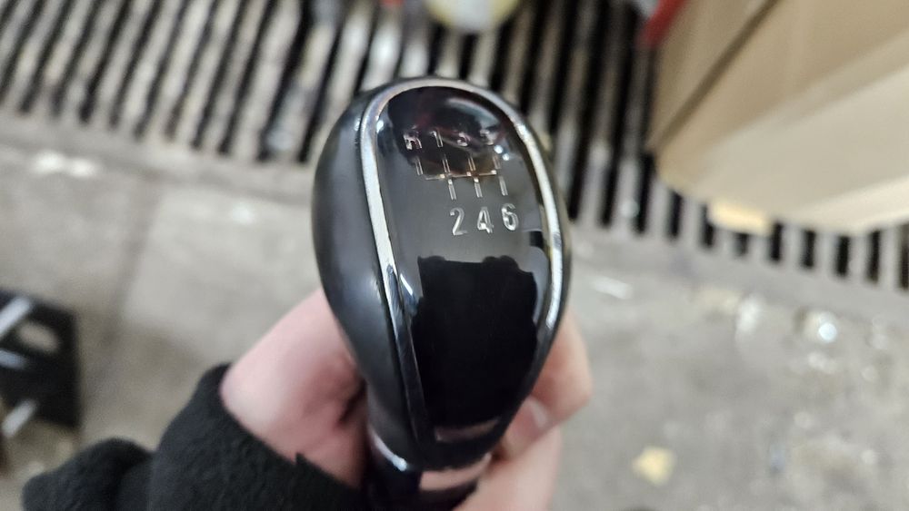 Gałka zmiany biegów opel Astra j 4 IV 6b oryginał stan bardzo dobry