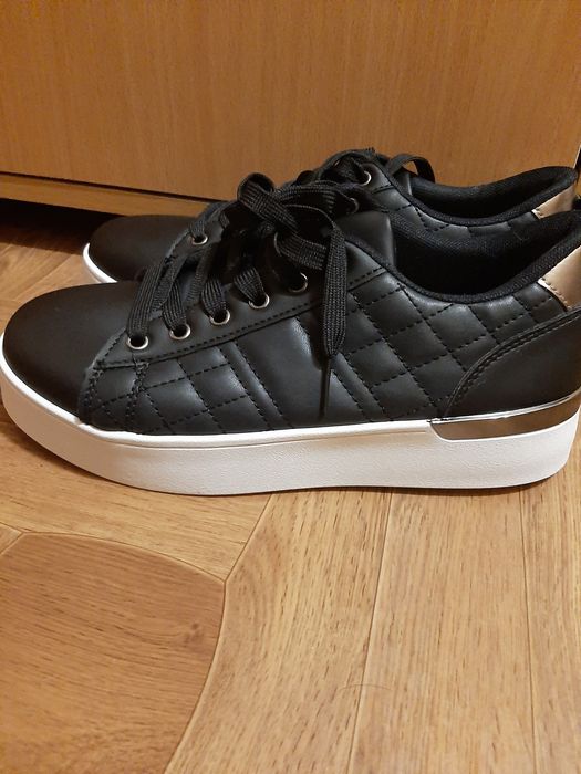 Красовки кожзам нові