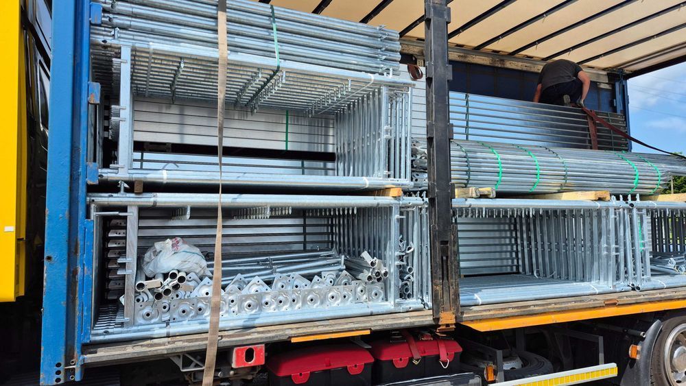 Rusztowanie fasadowe 500 m2 typ 70 plettac ramowe elewacyjne