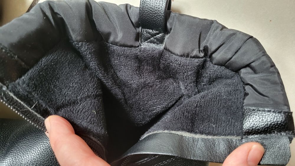 33 buty kozaki zimowe dziewczęce CCC