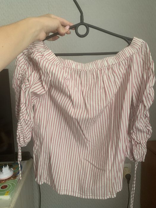 Отдам женские рубашки ,размер s-m