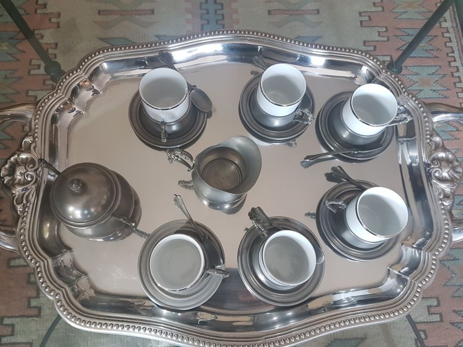 Serviço de café em estanho