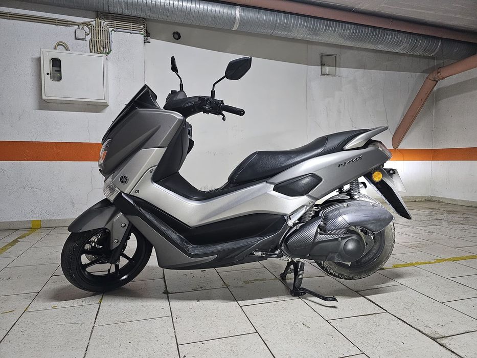 Aluguel/Rent Honda PCX 125 e Yamaha Nmax 65€