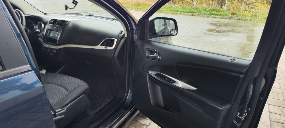 Продам авто Dodge Journey