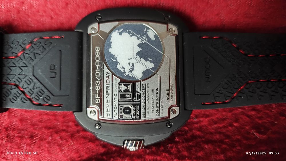 Relógio SevenFriday S‑Series, modelo S3/01