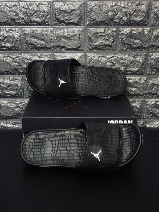 Шлепанцы Jordan мужские Камуфляж. Черные Джордан 39-46 пляжные Топ!