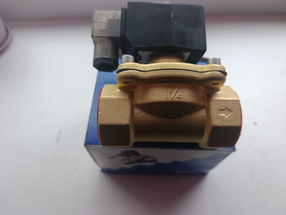 Клапан електромагнітний Ду 32 (11/4) NC, АС 220 V вода, повітря, олив