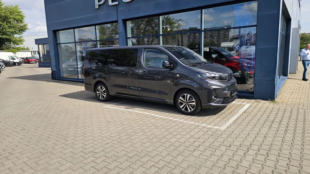 Peugeot Traveller
