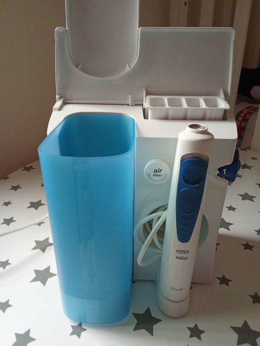 Jato para higiene oral sem uso da Oral B