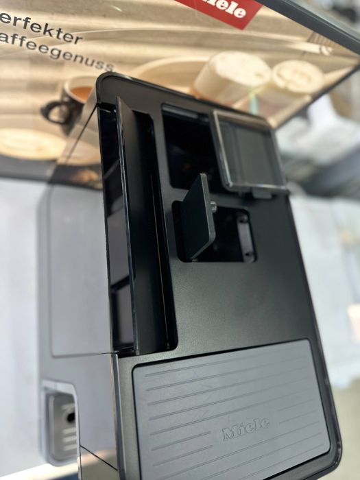 Кавомашина Miele CM 6300