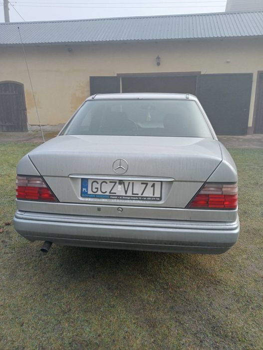 Mercedes Benz E124