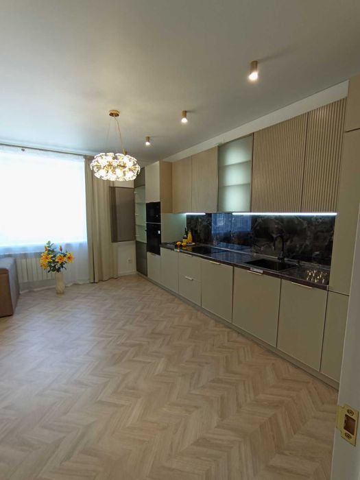 (5) Продам 2к квартиру на вул.Шептицького 8916