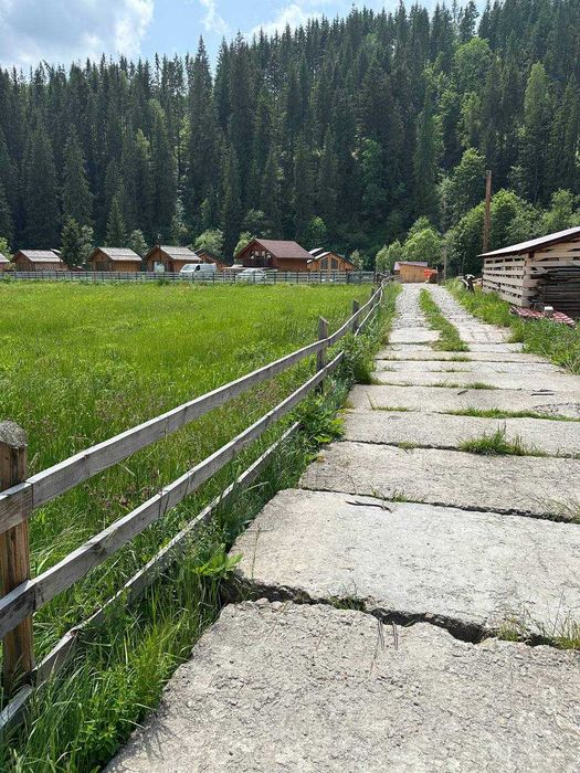 Вигідна пропозиція в першій лінії ділянка в Поляниці поруч з Буковелем