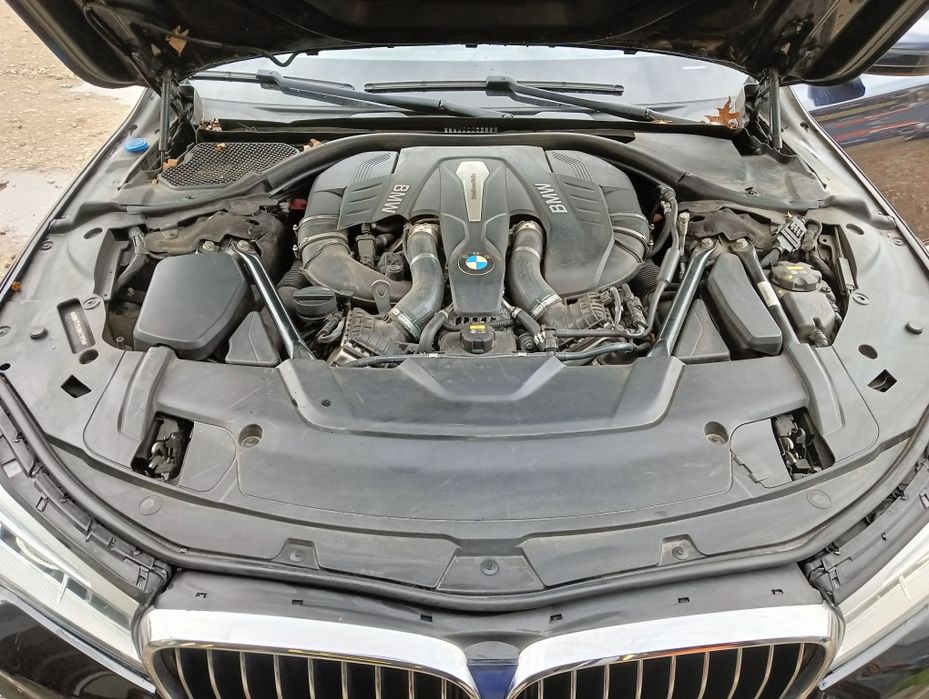 Kompletny silnik n63b44 BMW g30 g11 g12 550i 750i