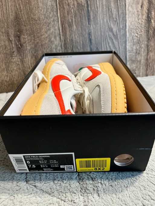 Buty, trampki Nike Field General 38,5