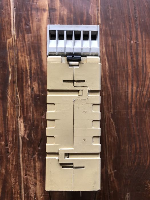 Przekaźnik czasowy REFA RTx-153 + podstawka Relpol PZ-11 (Komplet)