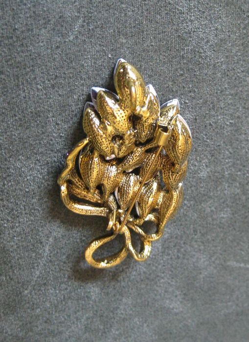 Alfinete / Broche Ramo Flores NOVO